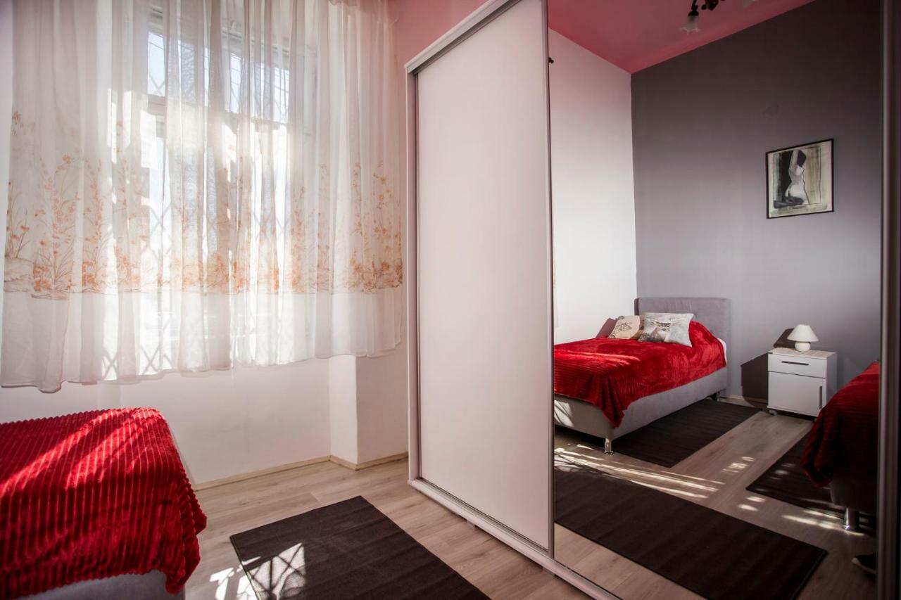 Emanuel Apartman بولا المظهر الخارجي الصورة