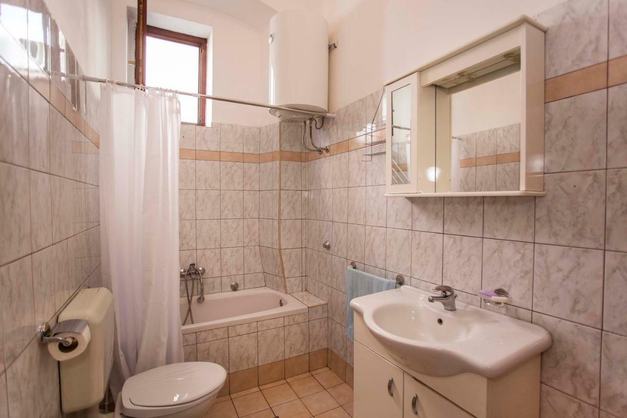Emanuel Apartman بولا المظهر الخارجي الصورة