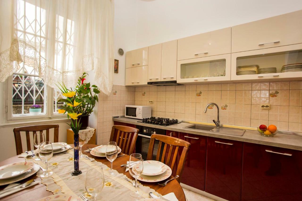 Emanuel Apartman بولا المظهر الخارجي الصورة
