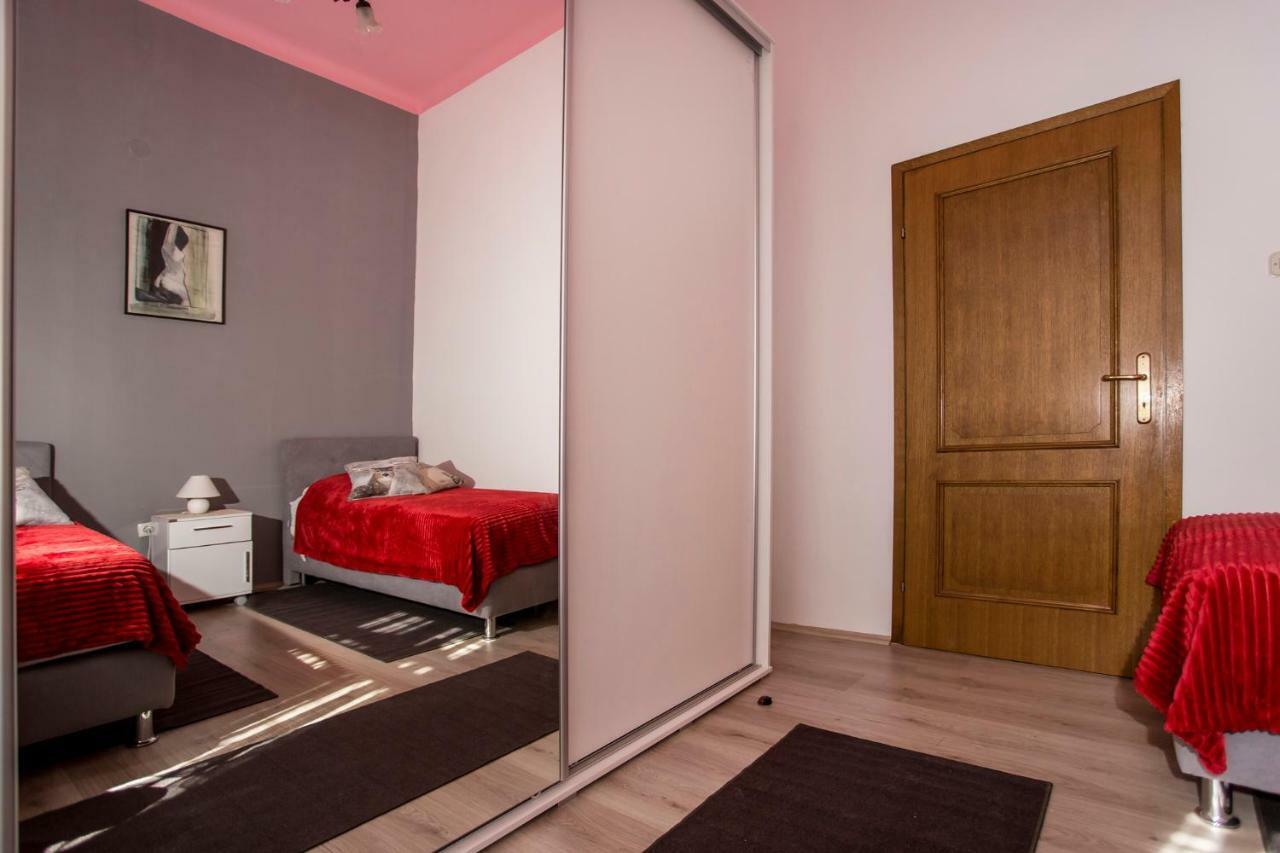 Emanuel Apartman بولا المظهر الخارجي الصورة