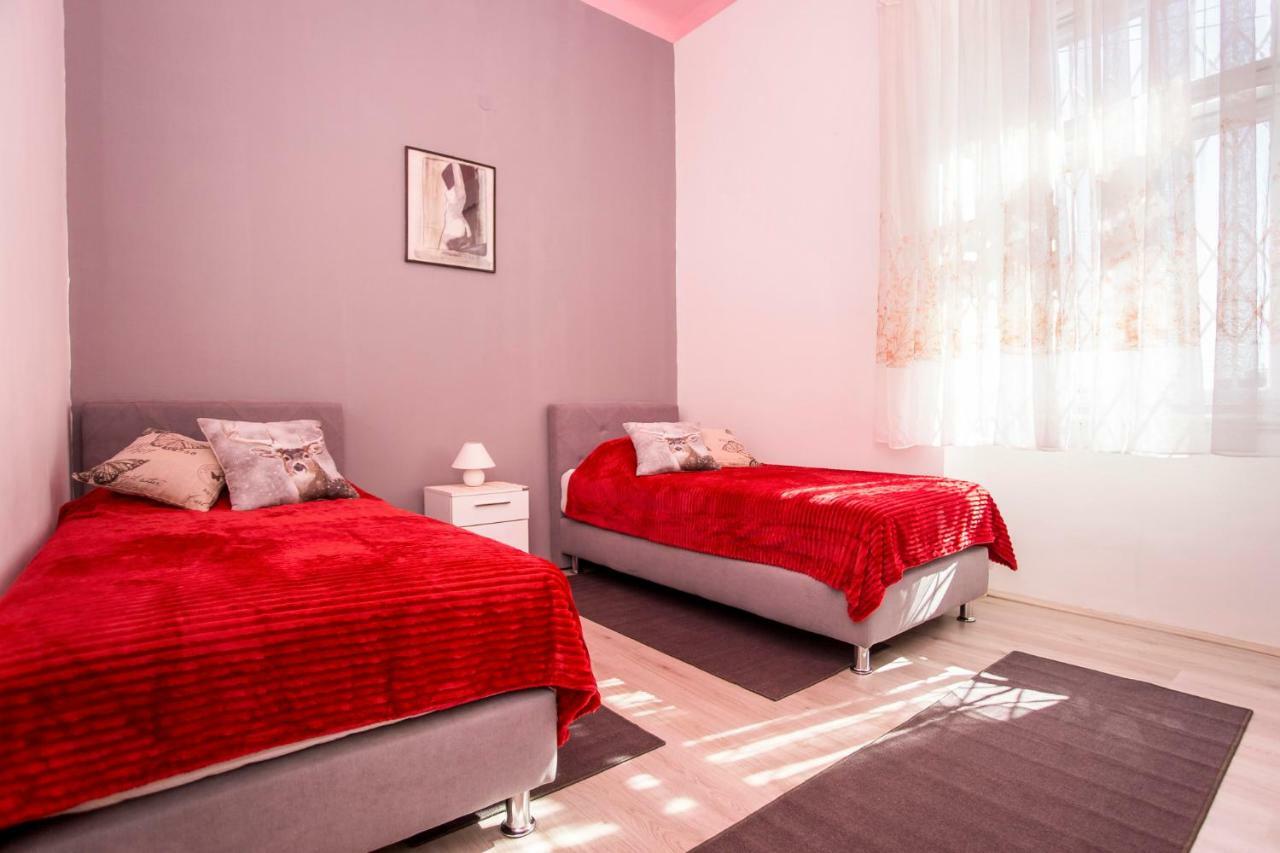 Emanuel Apartman بولا المظهر الخارجي الصورة